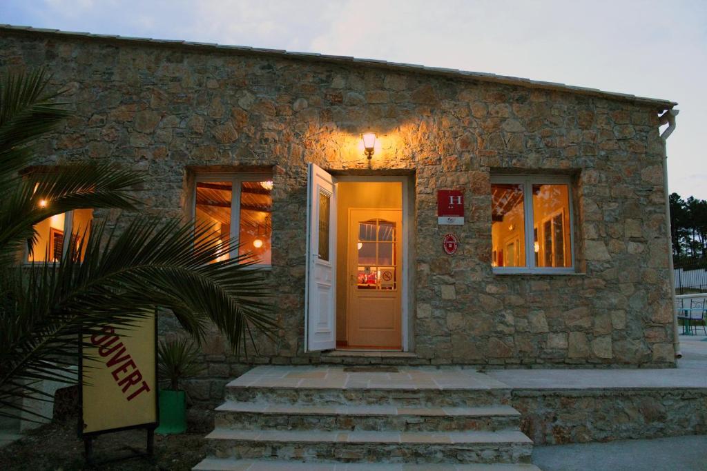 Hotel Le Couloubrier Le Muy Eksteriør billede